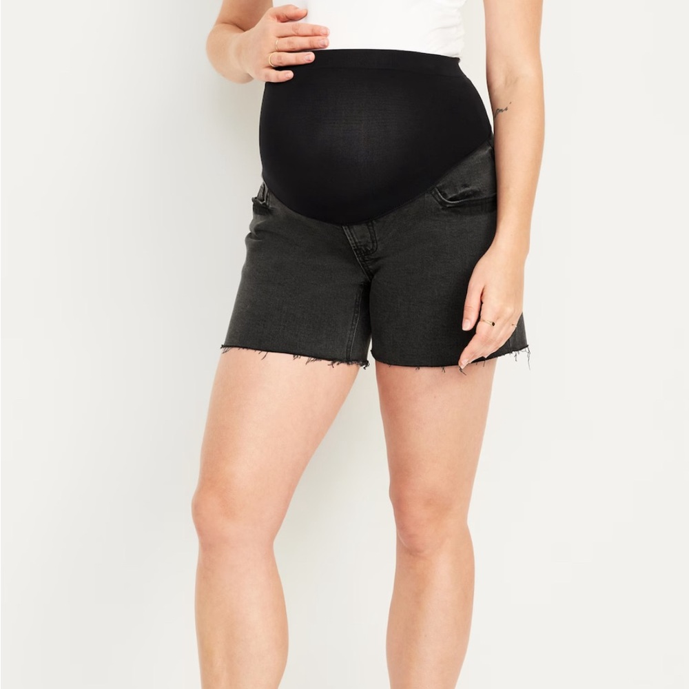 Old Navy Black Maternity cut off shorts full panel